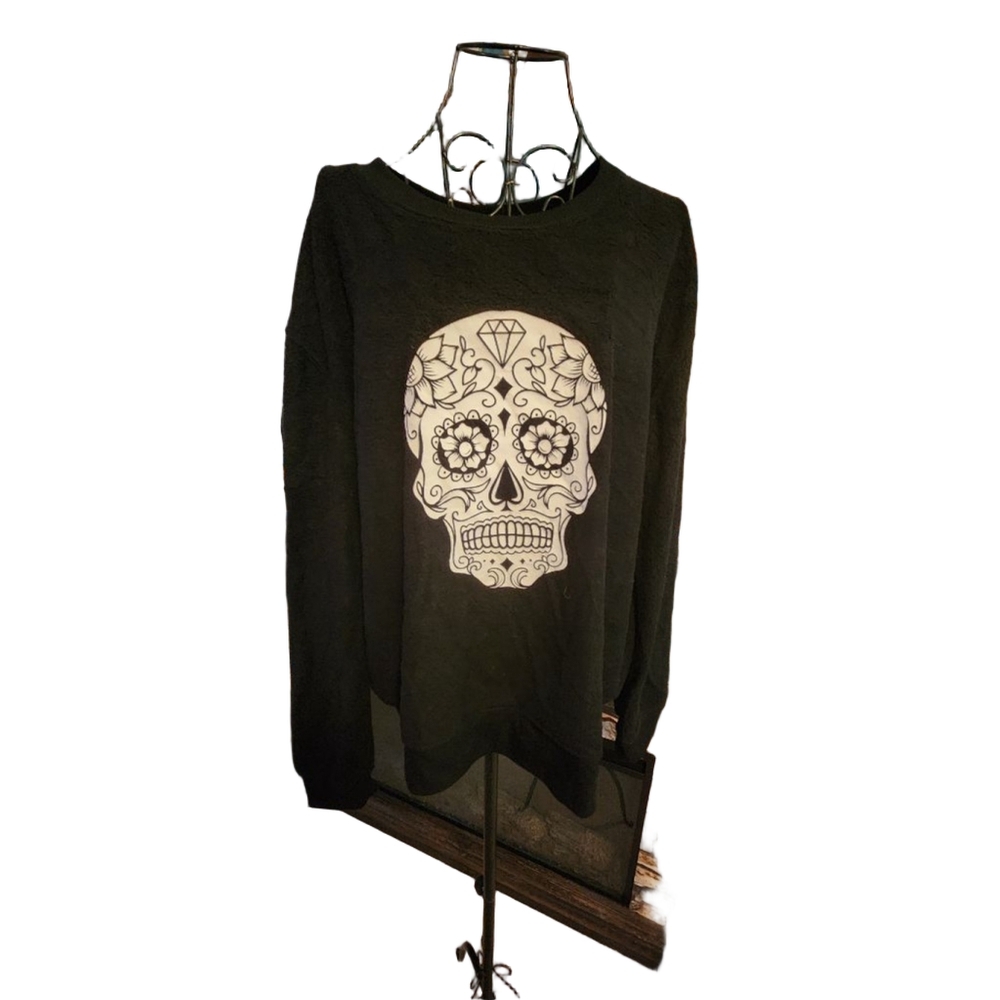 No Boundaries Sweatshirt XL Black White Sugar Skull